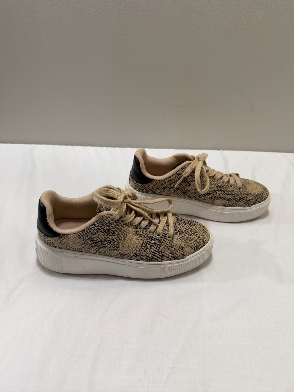 Qupid Snakeskin Print Tan & Black Sneakers